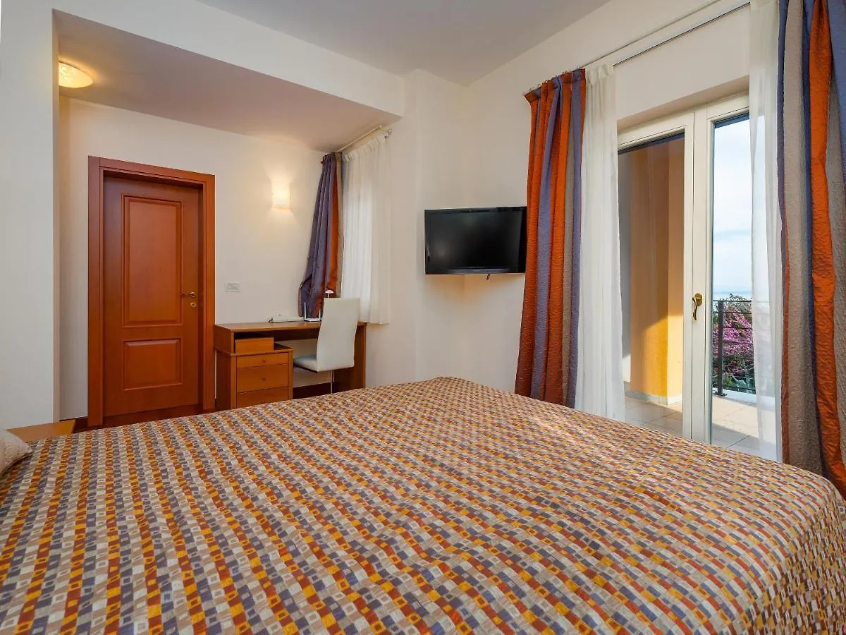 Apartmani Kraj Moscenicka Draga Guest house