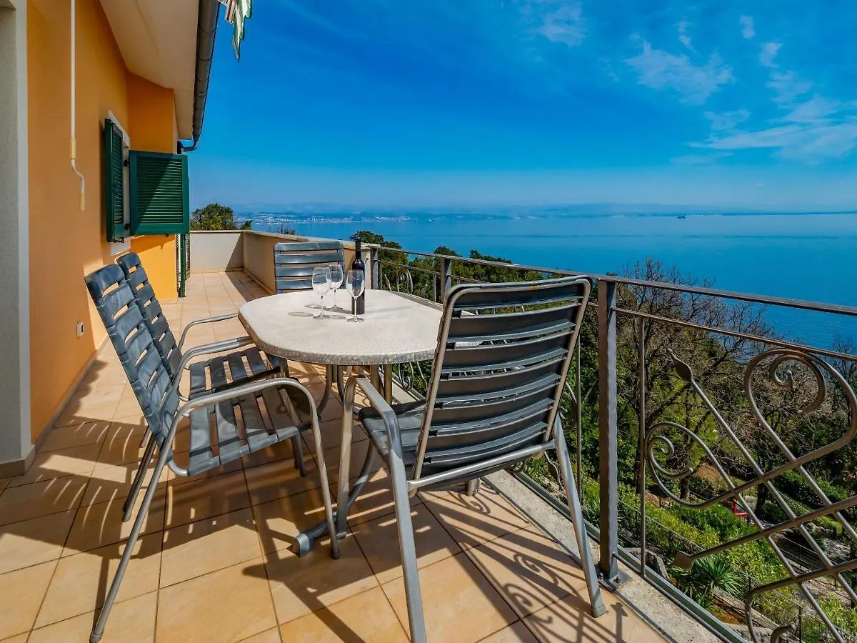 Guest house Apartmani Kraj Moscenicka Draga Croatia