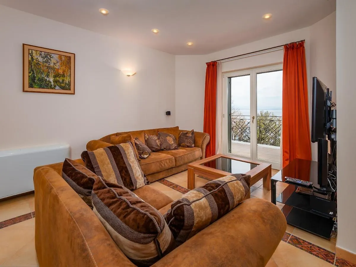 Apartmani Kraj Moscenicka Draga 0*,