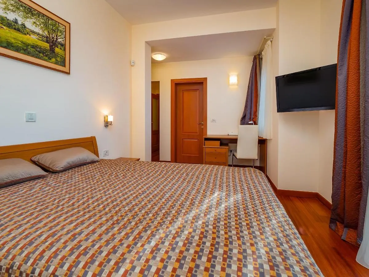 Apartmani Kraj Moscenicka Draga Guest house