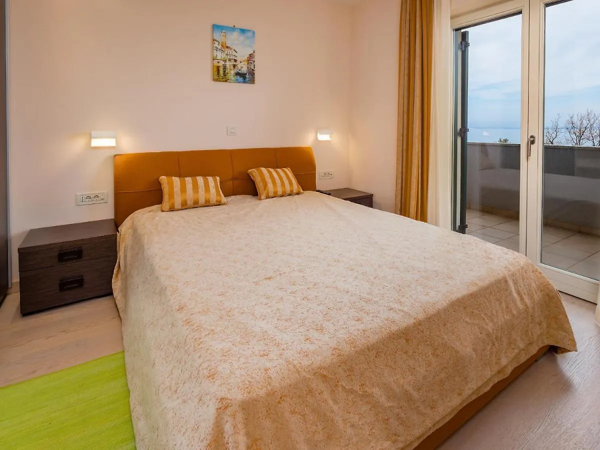 Apartmani Kraj Moscenicka Draga Guest house