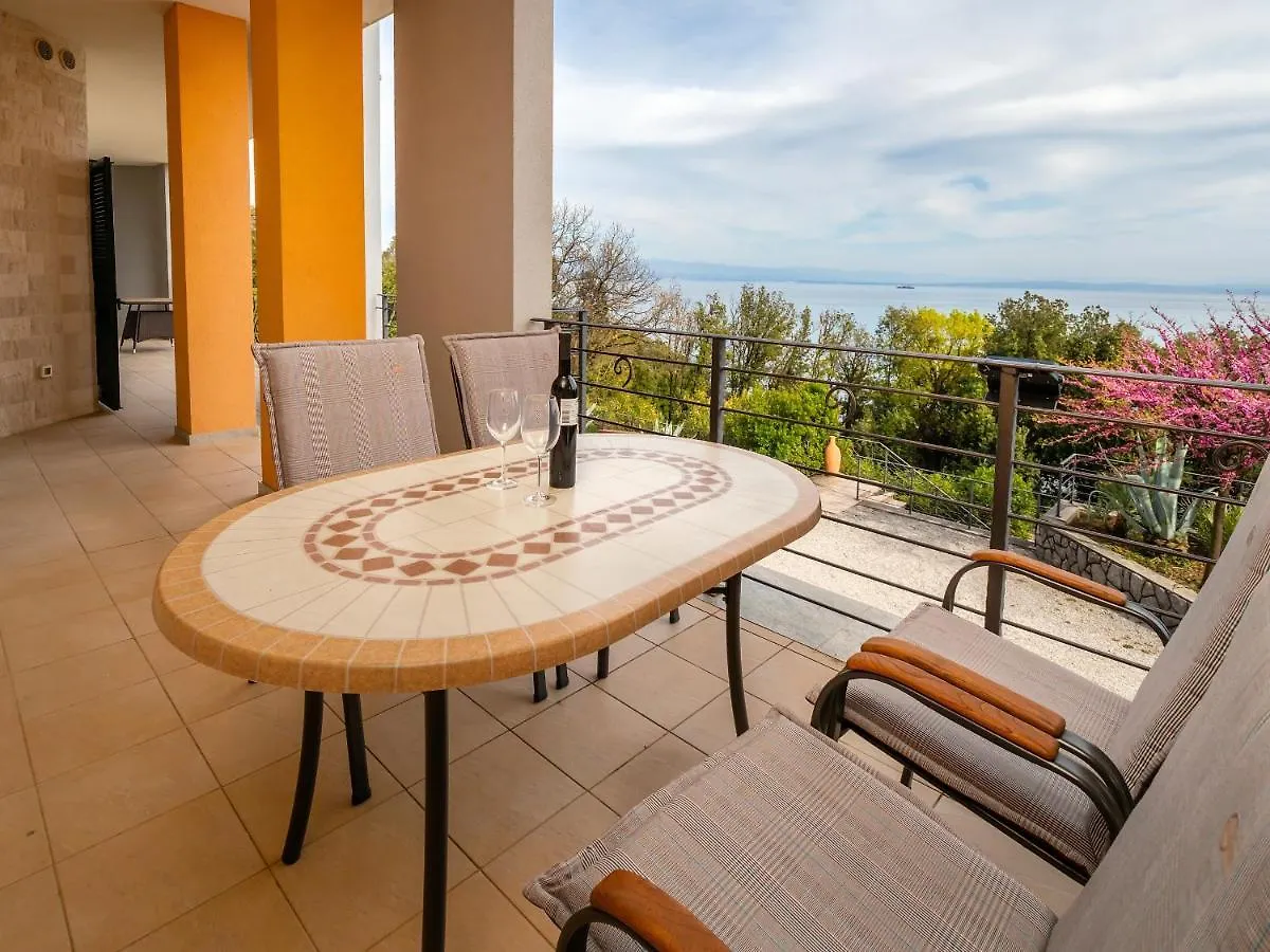 Apartmani Kraj Mošćenička Draga Penzion