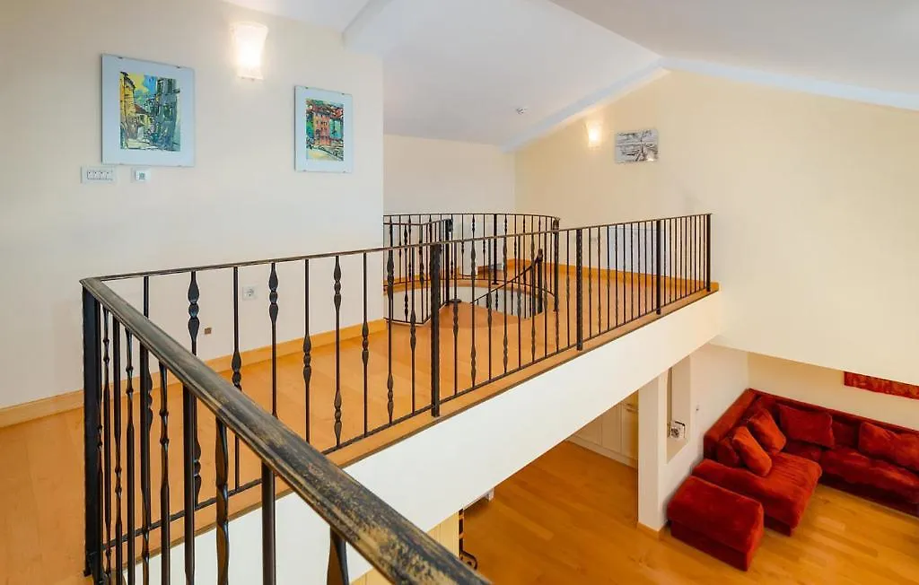 Apartmani Kraj Moscenicka Draga Guest house