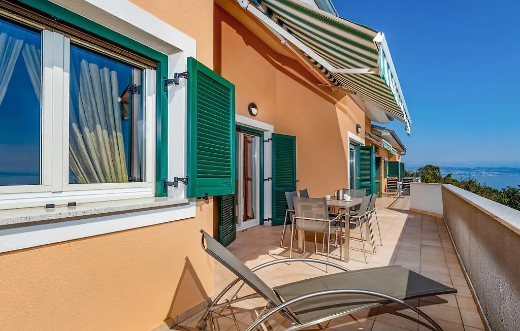 Guest house Apartmani Kraj Moscenicka Draga